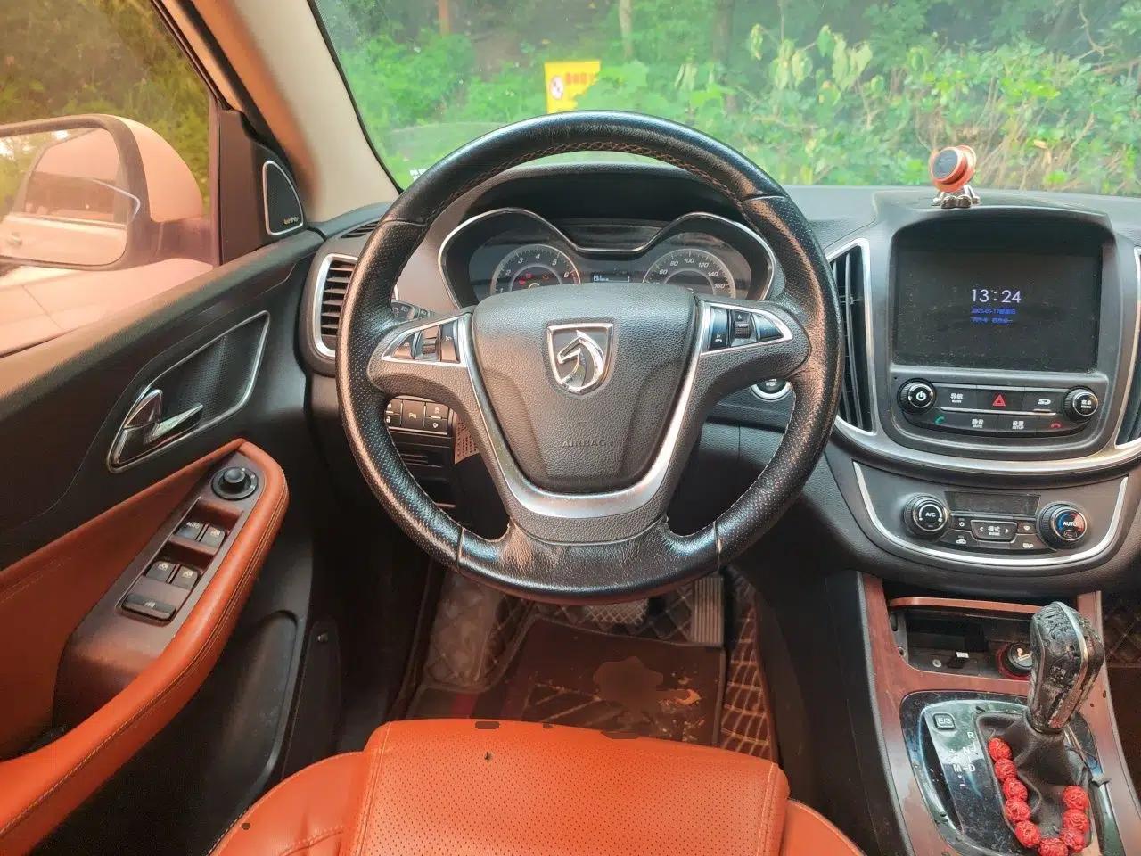 Baojun 560 2017 Rhythmic Edition 1.8L iAMT Prestige Model — миниатюра 11