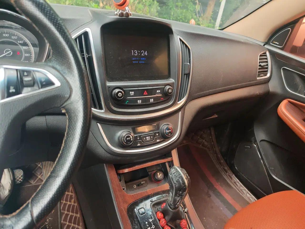 Baojun 560 2017 Rhythmic Edition 1.8L iAMT Prestige Model — миниатюра 14