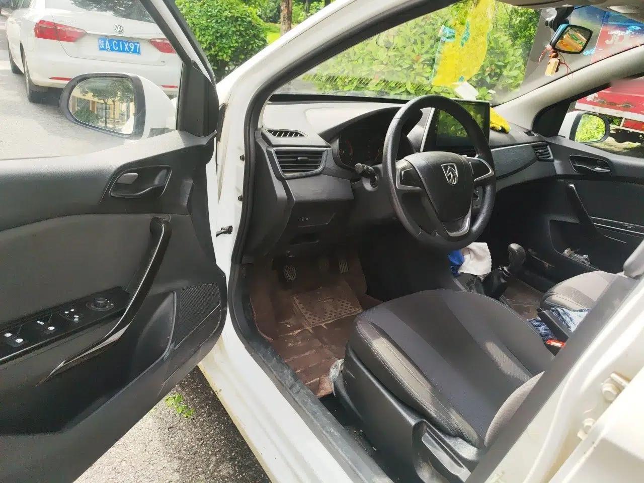 Baojun 310 2016 1.2L manual Comfort trim level — миниатюра 17