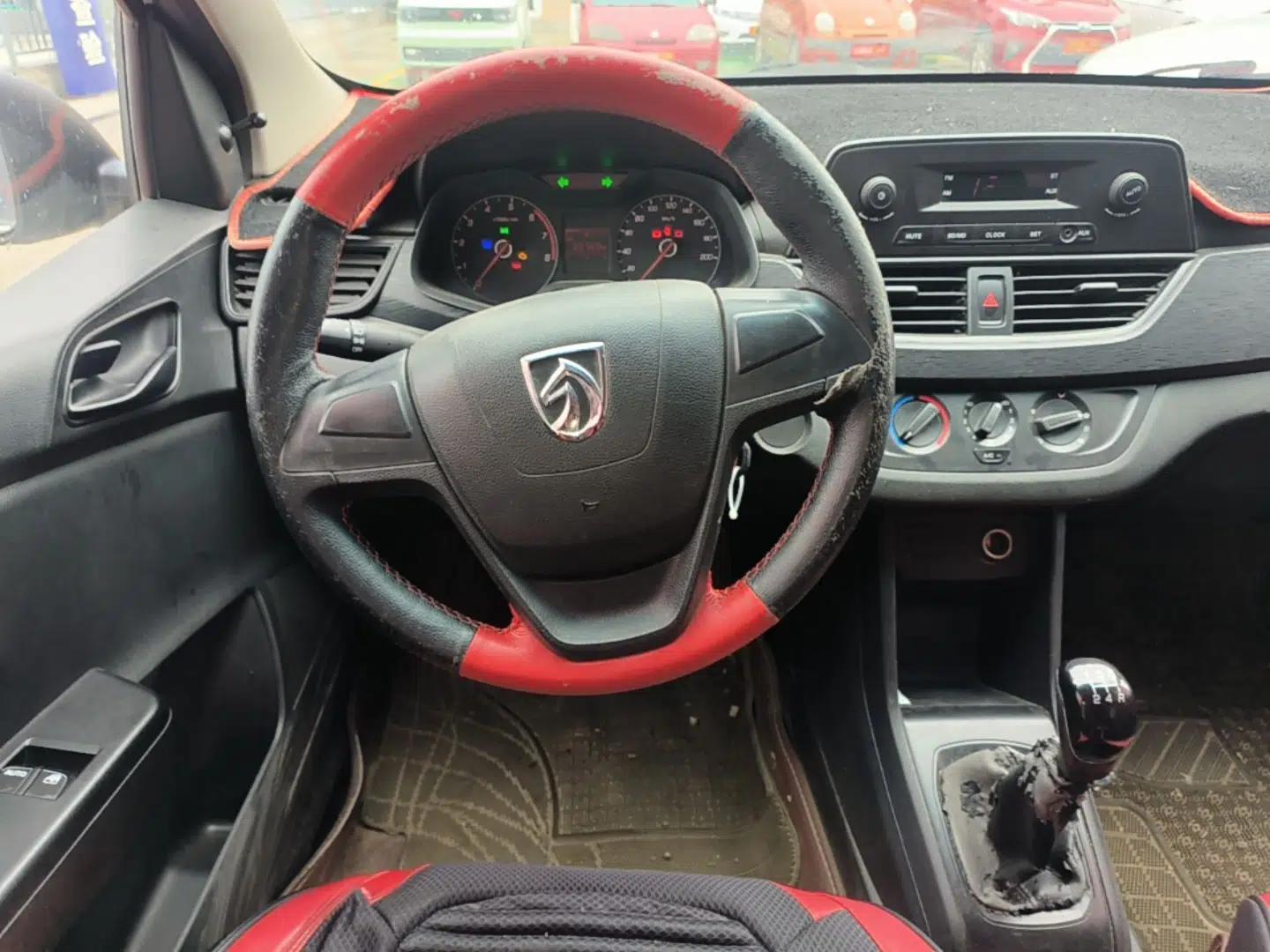 Baojun 310 2016 1.2L Manual Value Edition — миниатюра 14