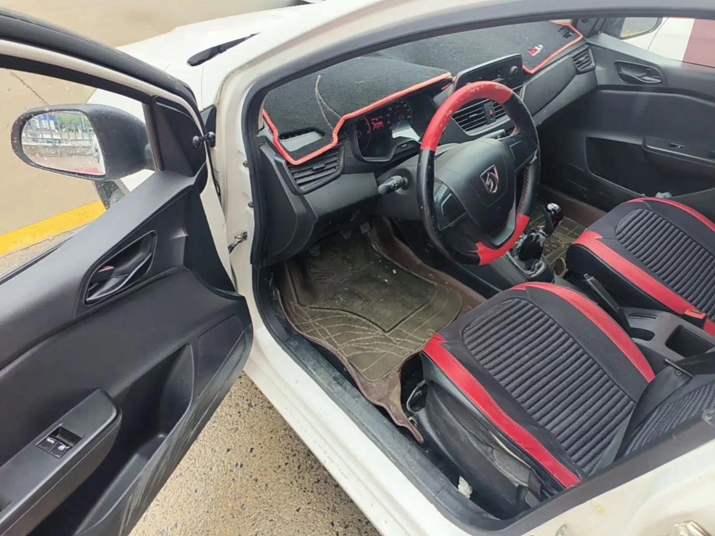 Baojun 310 2016 1.2L Manual Value Edition — миниатюра 19