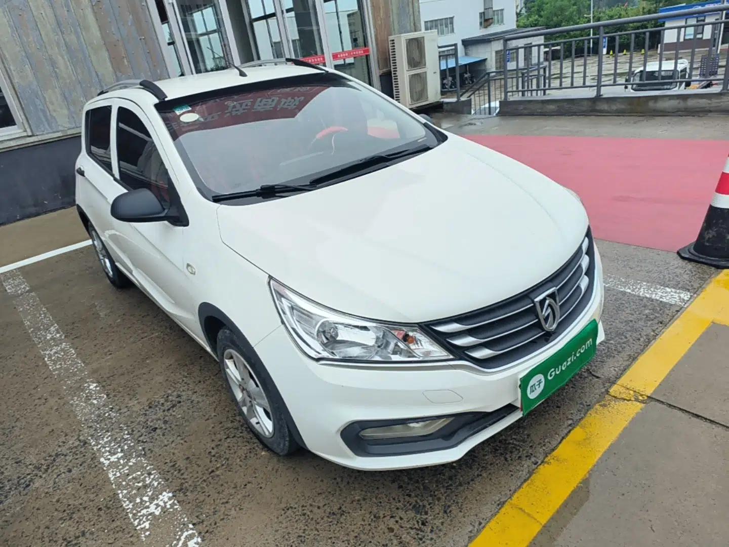 Baojun 310 2016 1.2L Manual Value Edition — миниатюра 3