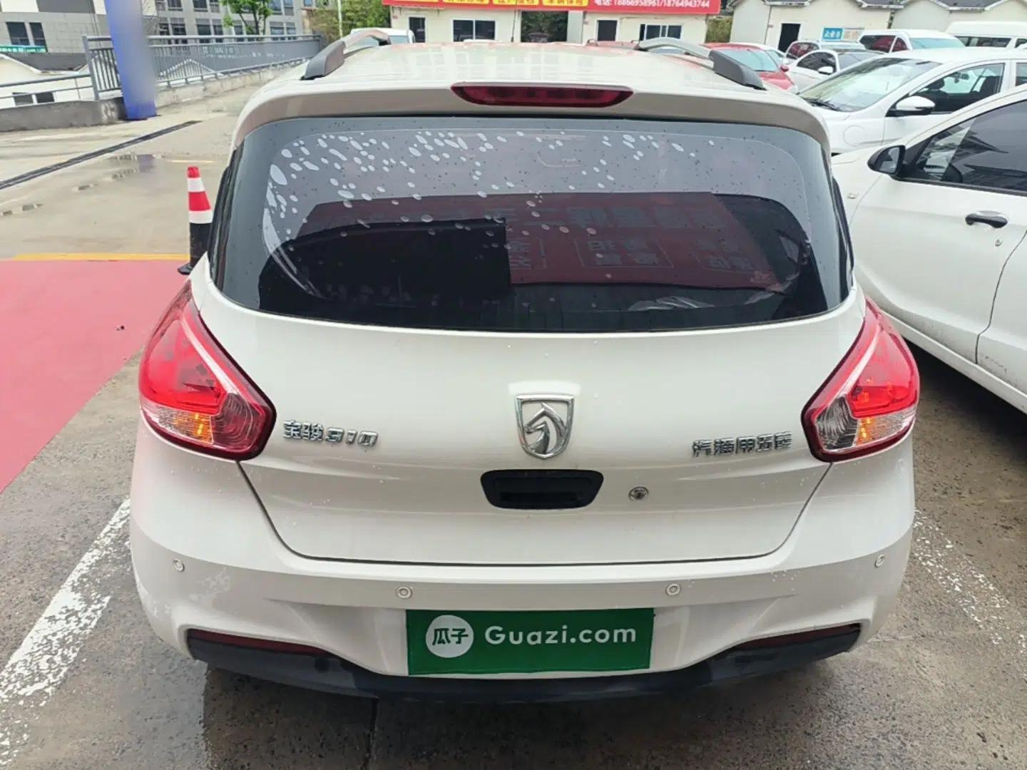 Baojun 310 2016 1.2L Manual Value Edition — миниатюра 5