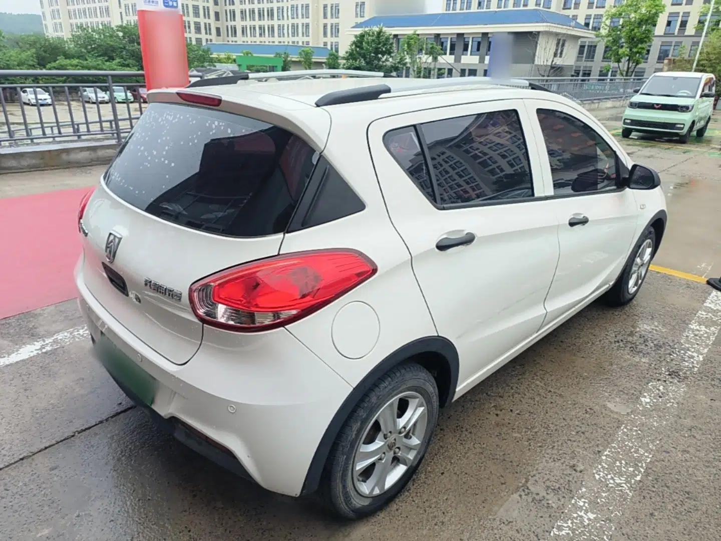 Baojun 310 2016 1.2L Manual Value Edition — миниатюра 6