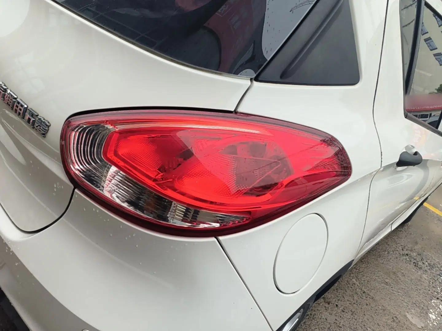 Baojun 310 2016 1.2L Manual Value Edition — миниатюра 7