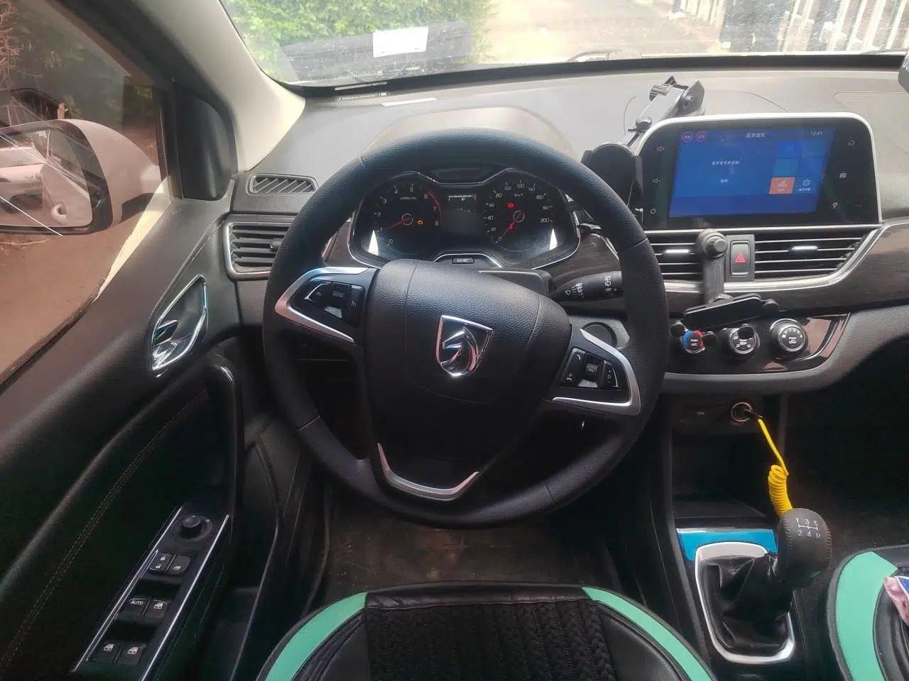 Baojun 310 2016 1.2L Manual Luxury Model — миниатюра 11