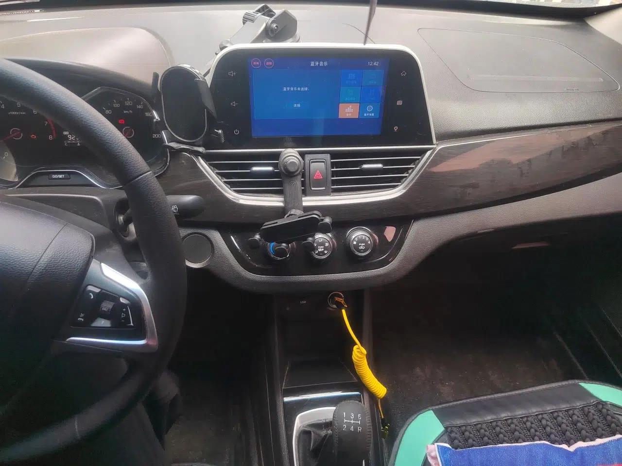 Baojun 310 2016 1.2L Manual Luxury Model — миниатюра 14