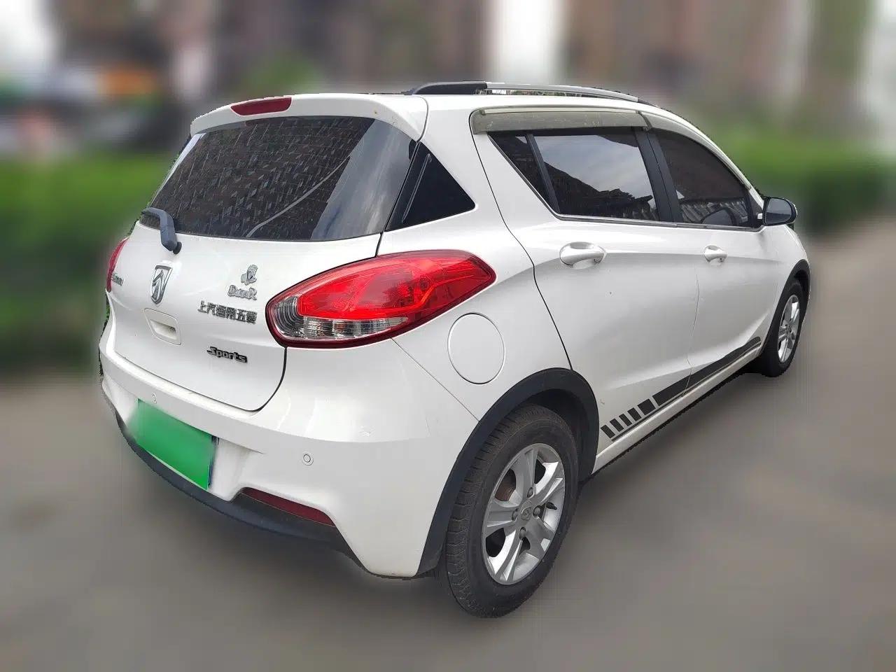 Baojun 310 2016 1.2L Manual Luxury Model — миниатюра 6