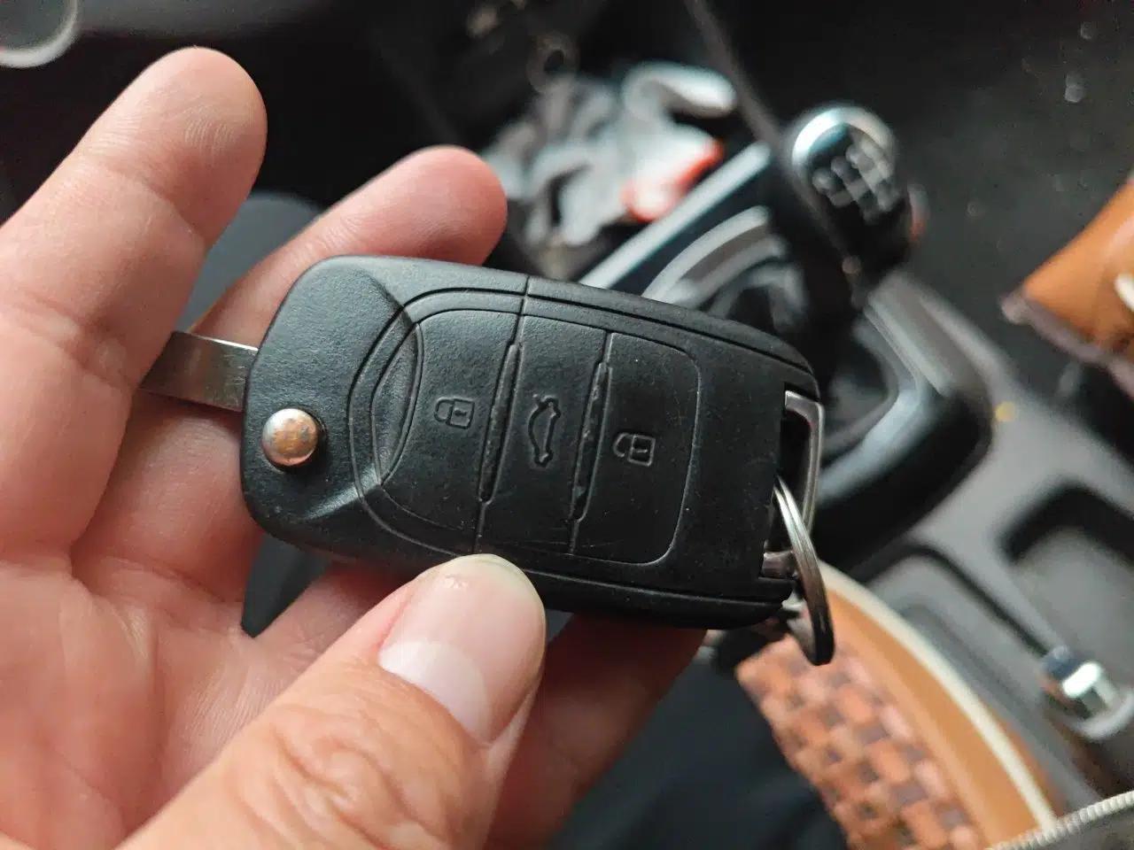 Baojun 310W 2017 1.5L Manual Fashion Model China V — миниатюра 9