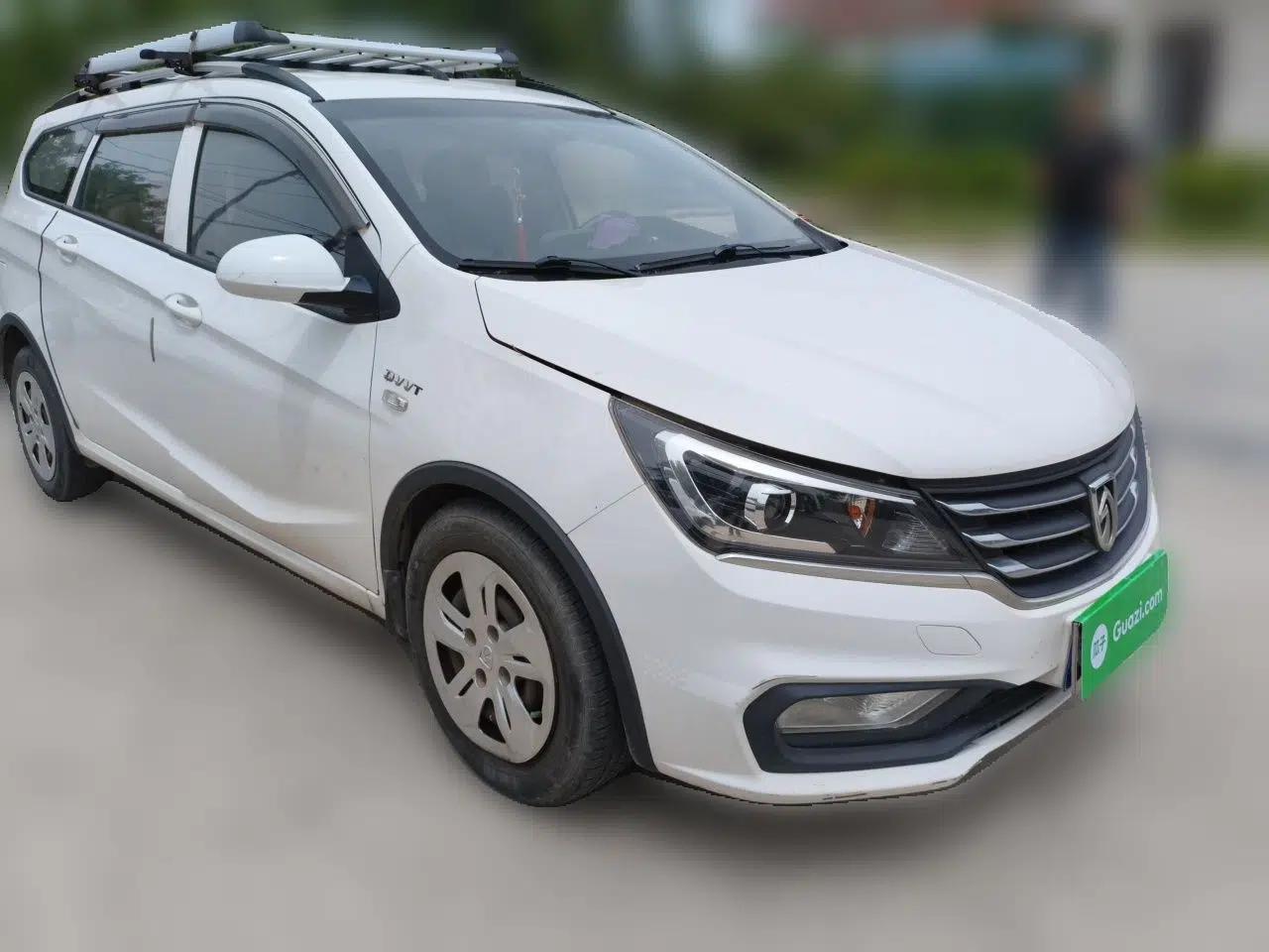 Baojun 310W 2017 1.5L Manual Comfort Version China V — миниатюра 3