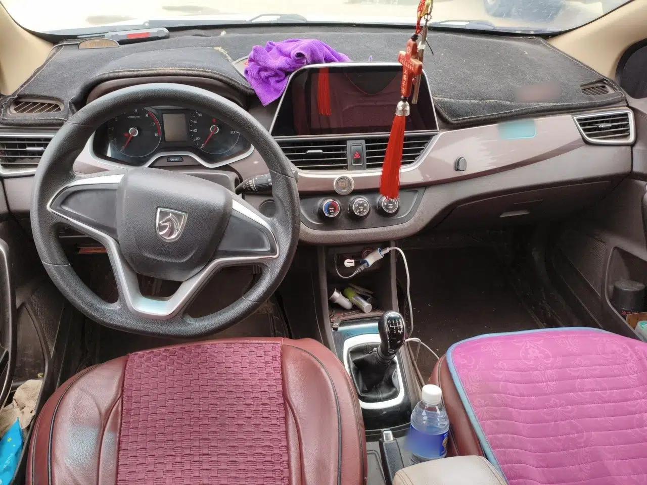Baojun 310W 2017 1.5L Manual Comfort Version China V — миниатюра 10