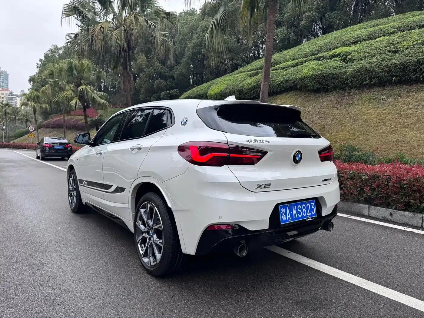 BMW X2 2022 xDrive25i Shadow Edition — миниатюра 4