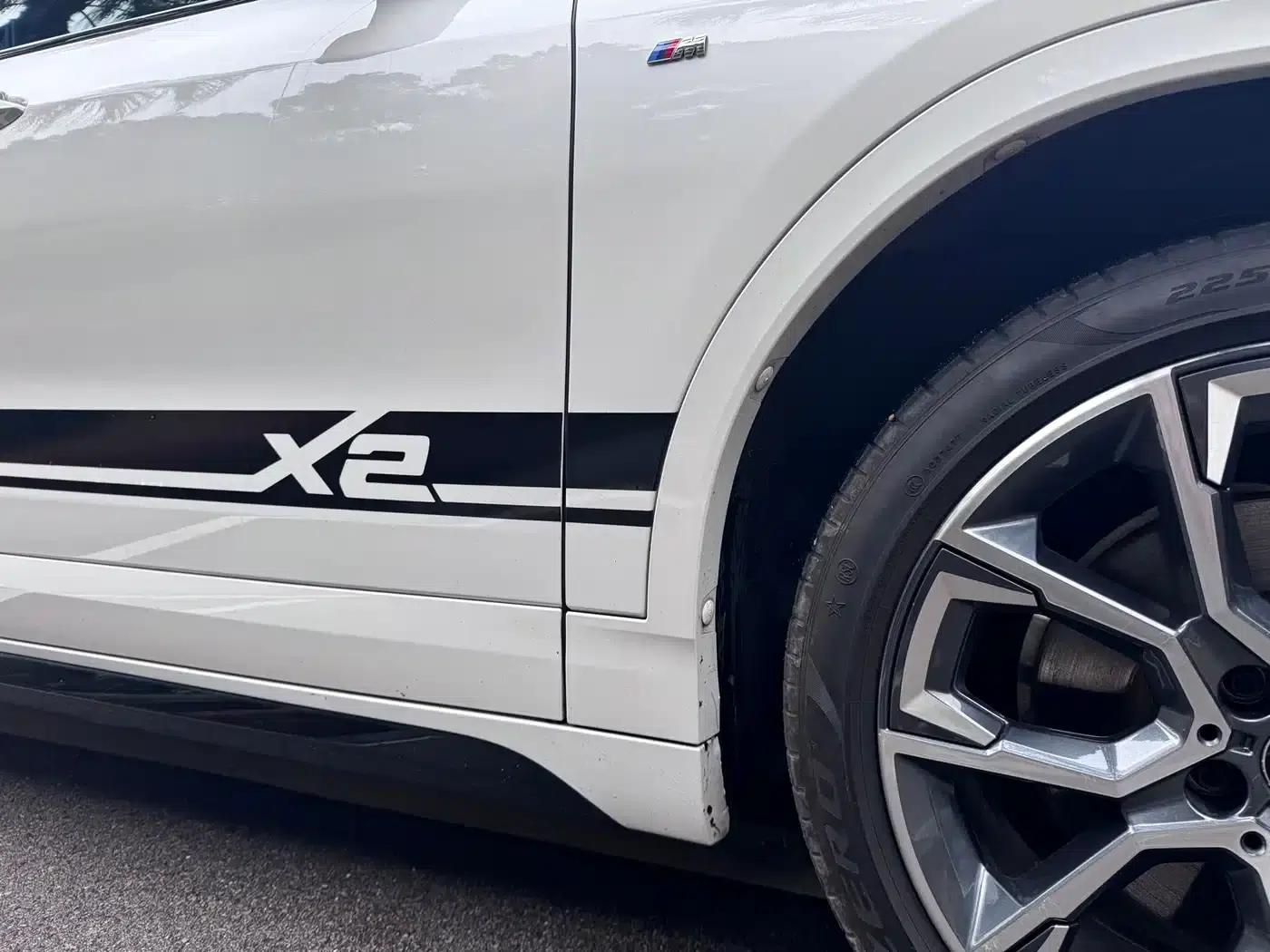 BMW X2 2022 xDrive25i Shadow Edition — миниатюра 10