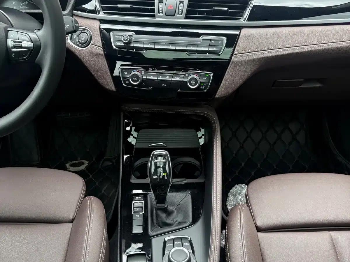 BMW X2 2020 sDrive25i Leading M Sport Package — миниатюра 12