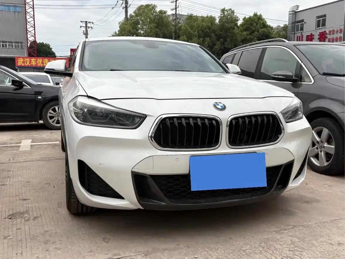 2021 BMW X2 Facelift sDrive25i M Sport Package — миниатюра 3