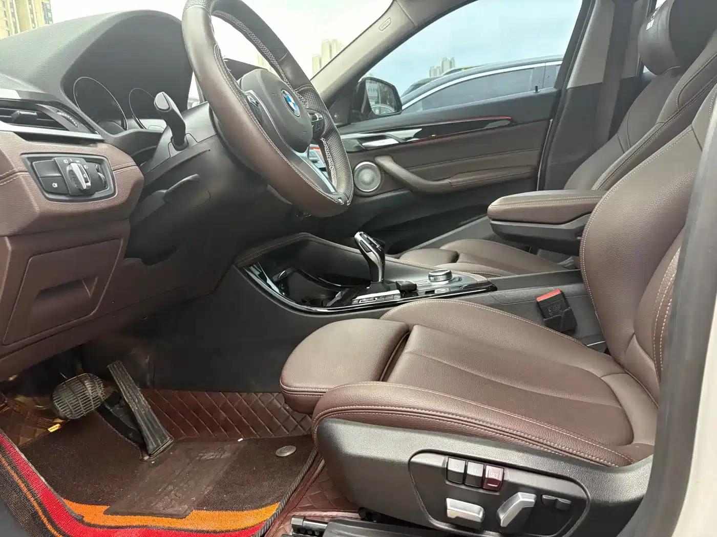 2021 BMW X2 Facelift sDrive25i M Sport Package — миниатюра 5