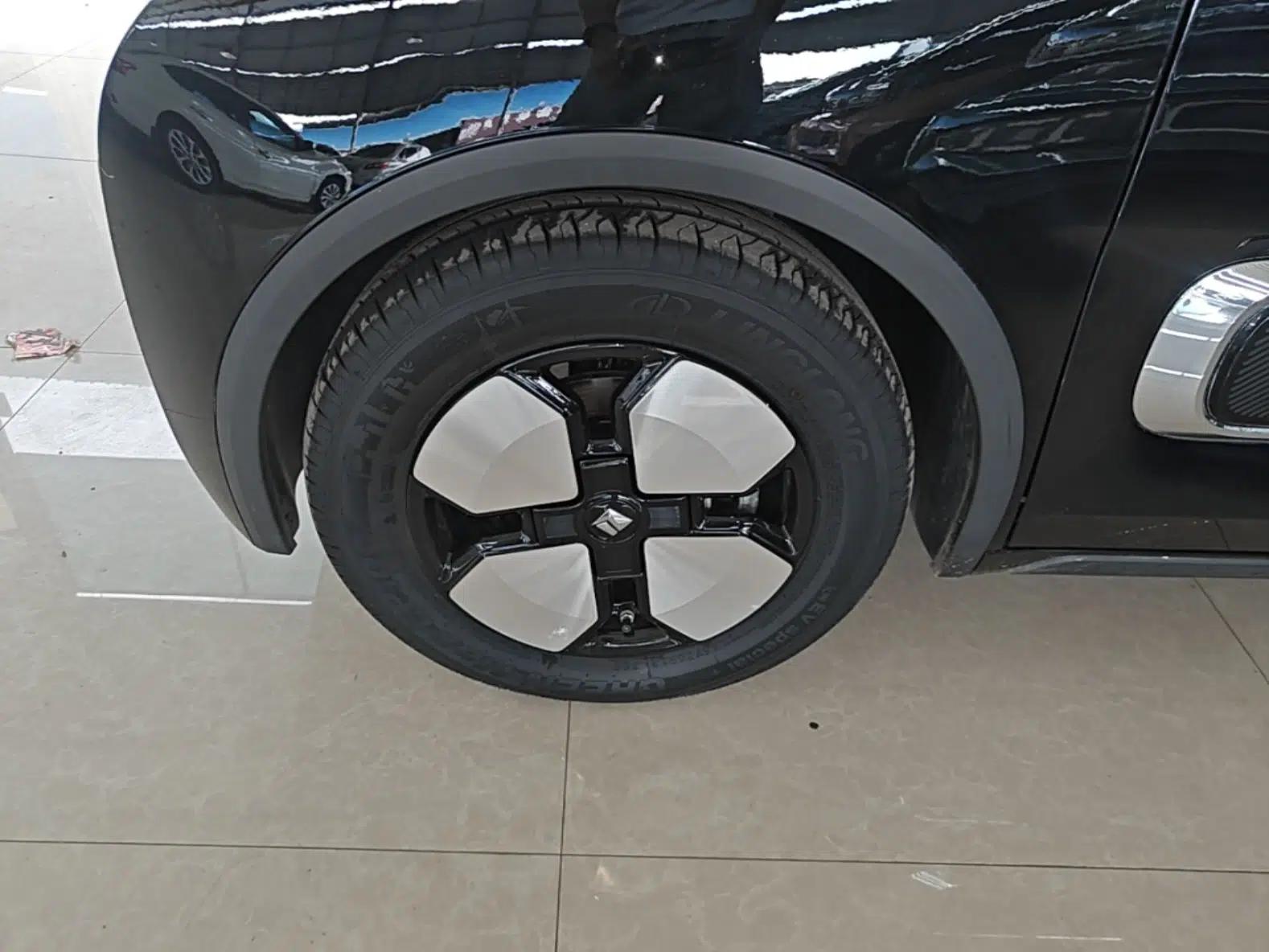Baojun KiWi EV 2023 Smart Luxury Edition Lithium Iron Phosphate — миниатюра 9