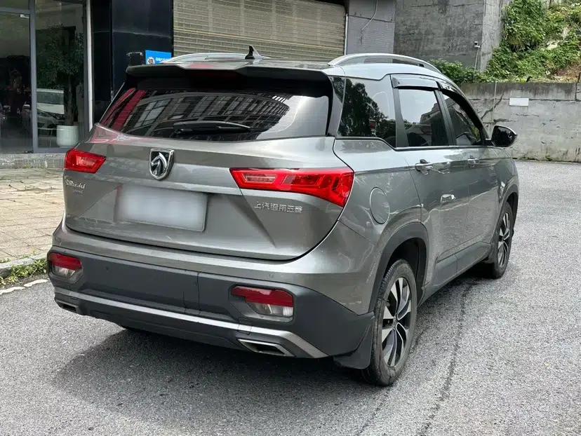 Baojun 530 2021 Global Car Anniversary Edition 1.5T CVT Luxury Model 5 Seats — миниатюра 5