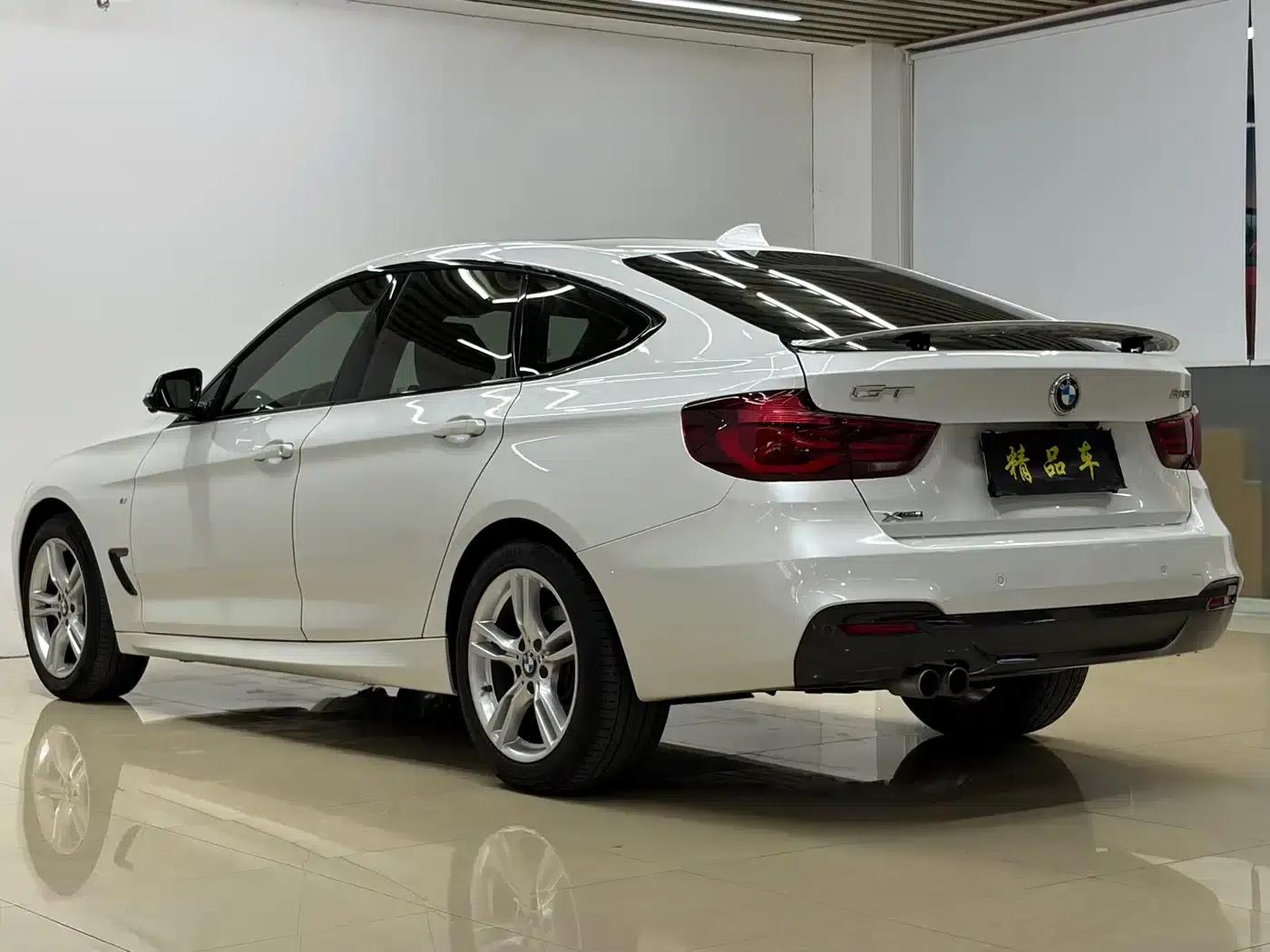 2020 BMW 3 Series GT 320i M Sport Package — миниатюра 9