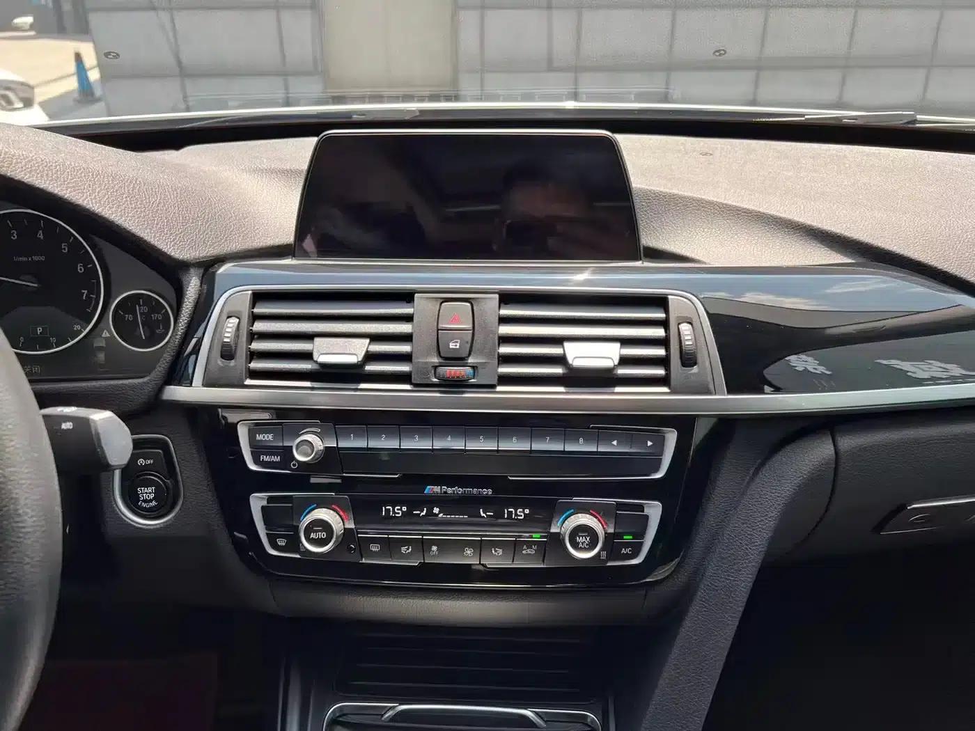 BMW 3 Series GT 2018 320i Fashion Edition — миниатюра 15