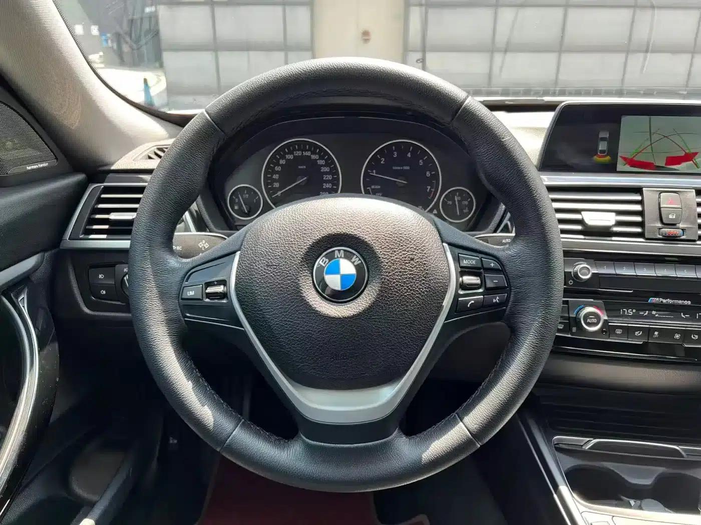 BMW 3 Series GT 2018 320i Fashion Edition — миниатюра 16