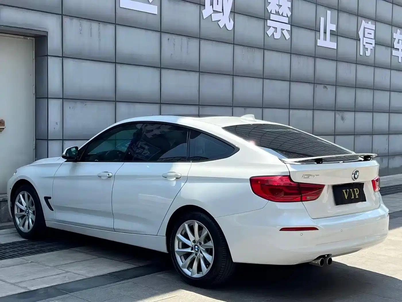 BMW 3 Series GT 2018 320i Fashion Edition — миниатюра 19