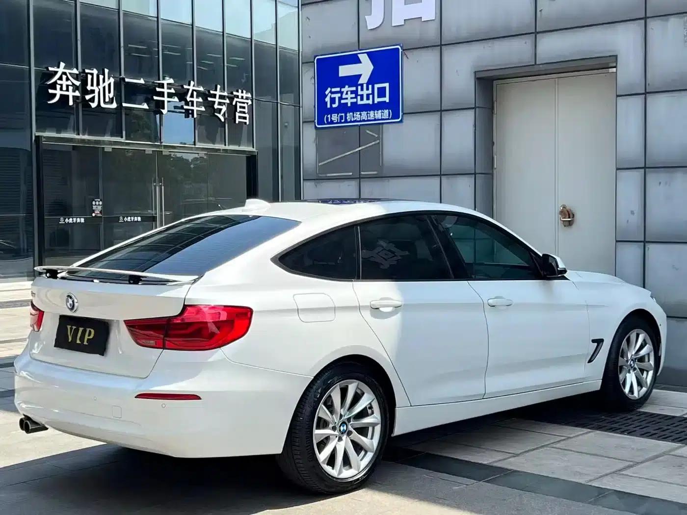 BMW 3 Series GT 2018 320i Fashion Edition — миниатюра 21