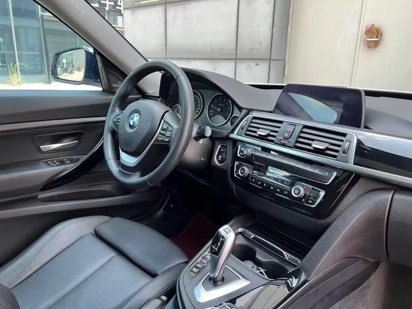 BMW 3 Series GT 2018 320i Fashion Edition — миниатюра 23