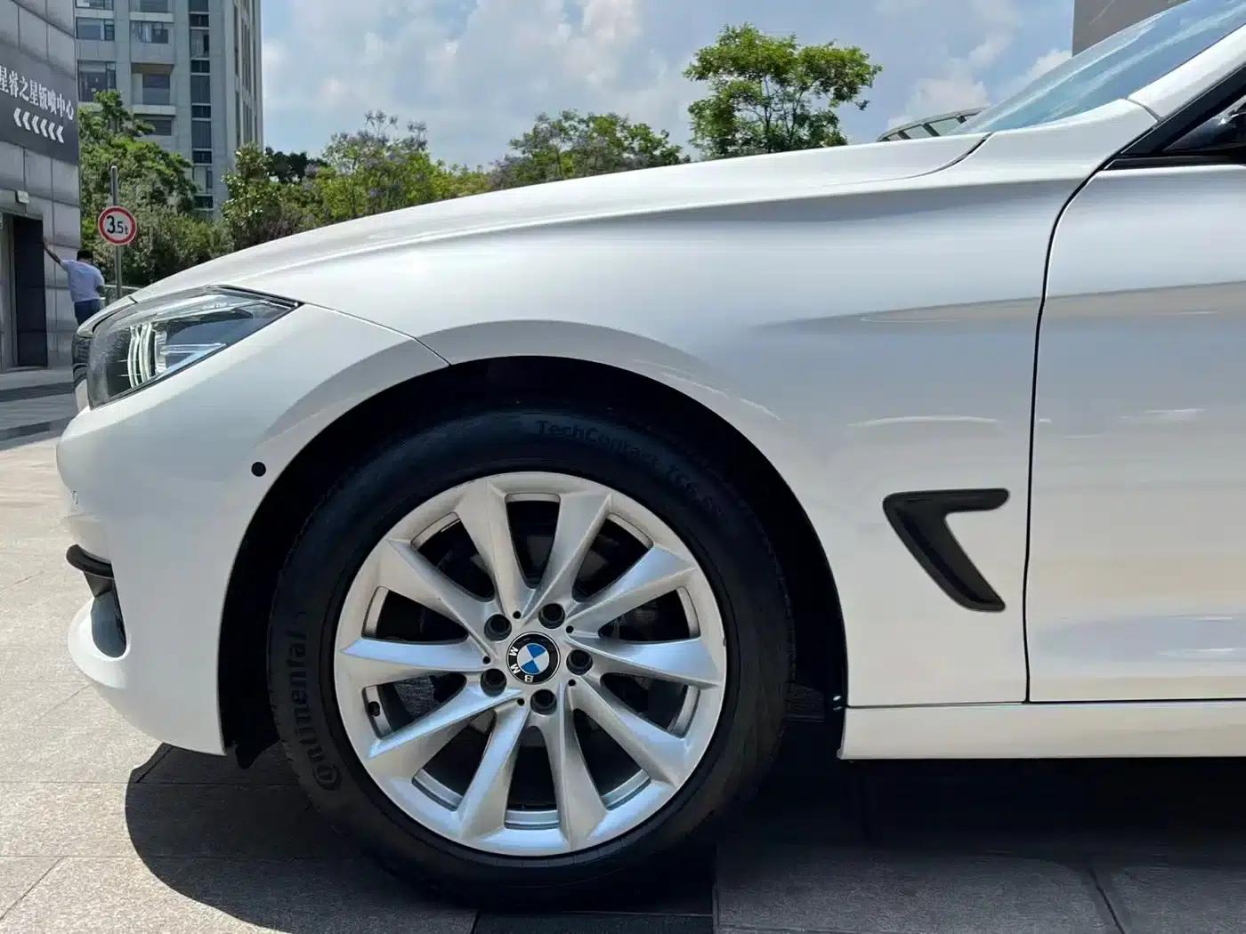 BMW 3 Series GT 2018 320i Fashion Edition — миниатюра 5