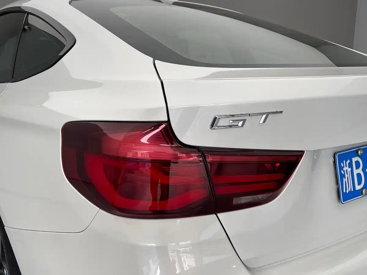 2019 BMW 3 Series GT 320i M Sport Package — миниатюра 11