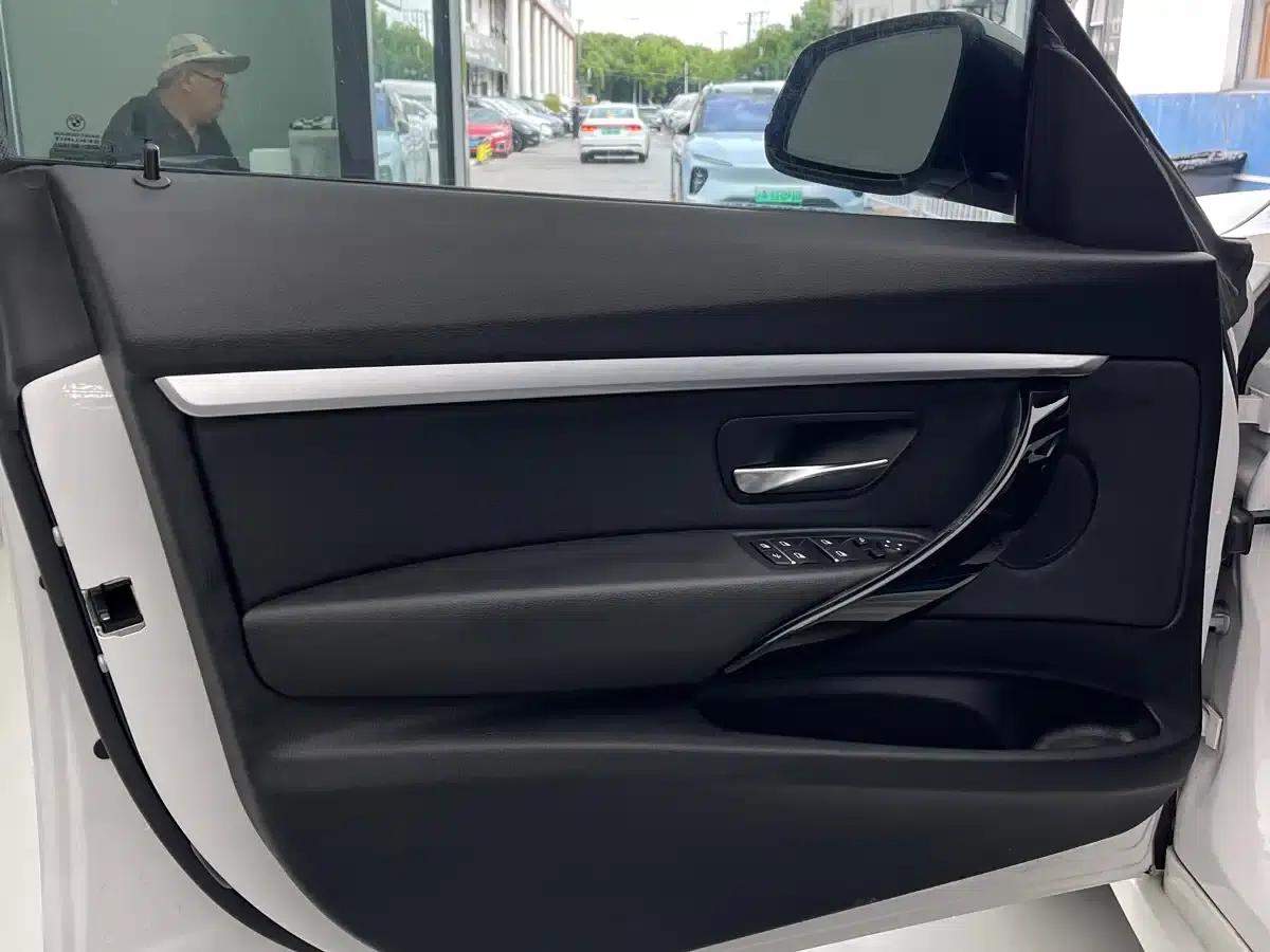 2019 BMW 3 Series GT 320i M Sport Package — миниатюра 17