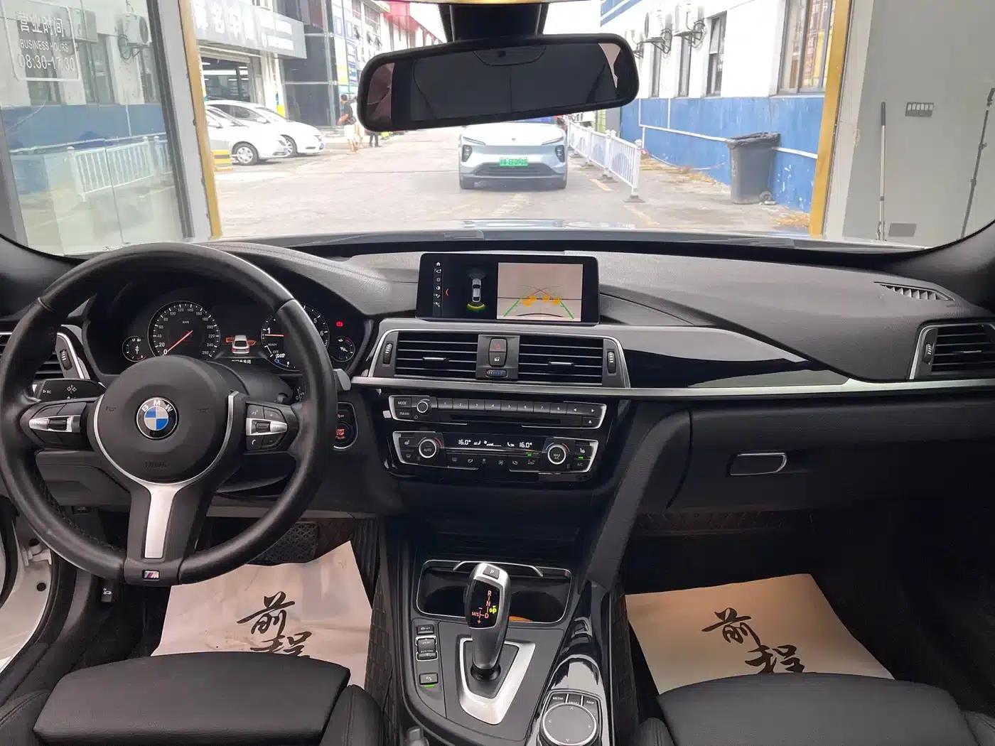 2019 BMW 3 Series GT 320i M Sport Package — миниатюра 23