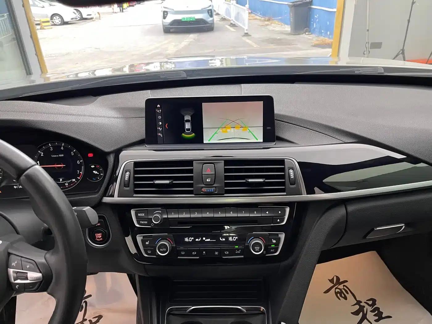 2019 BMW 3 Series GT 320i M Sport Package — миниатюра 24