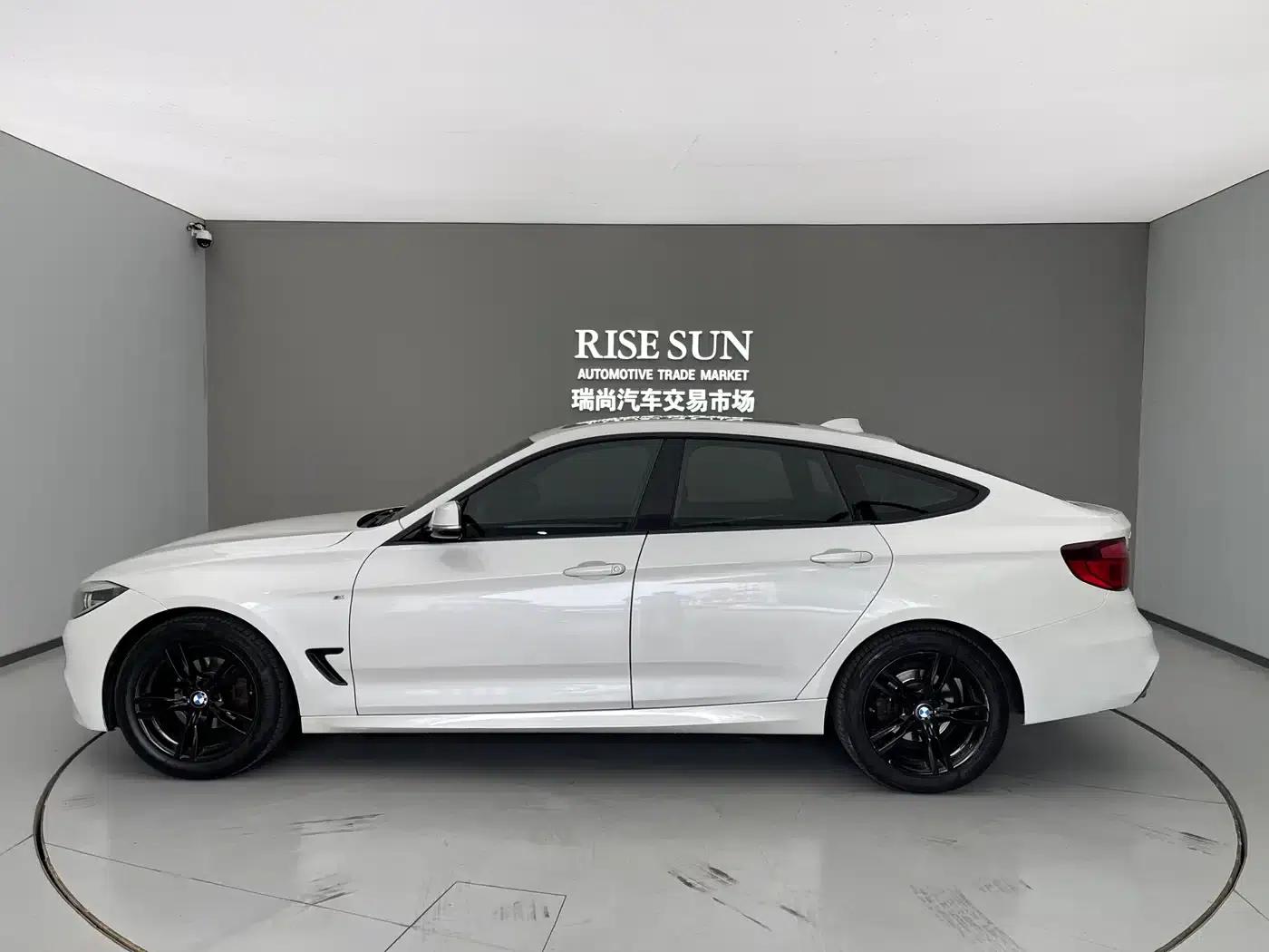 2019 BMW 3 Series GT 320i M Sport Package — миниатюра 9