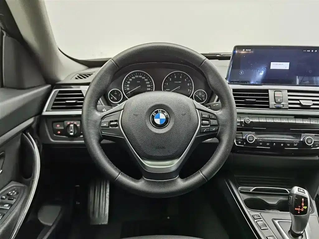 BMW 3 Series GT 2018 320i Fashion Edition — миниатюра 11