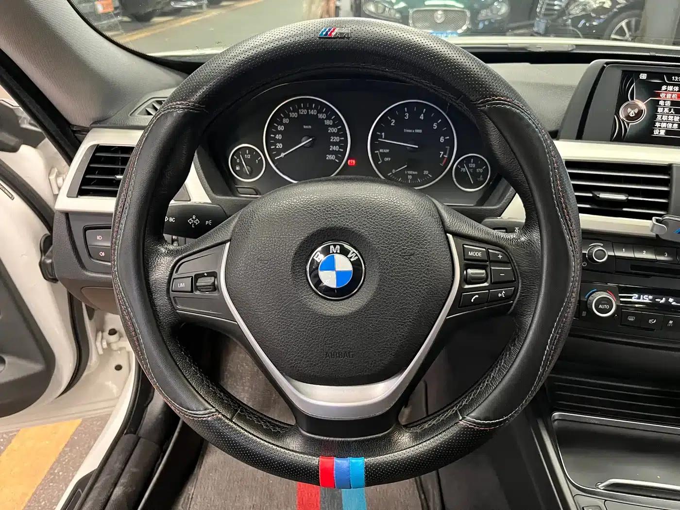 BMW 3 Series GT 2016 320i Fashion Edition — миниатюра 13