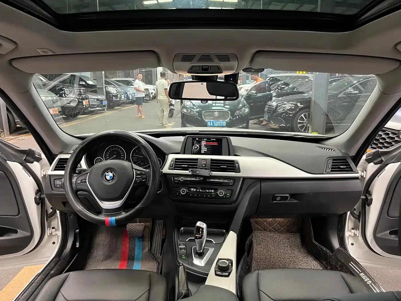 BMW 3 Series GT 2016 320i Fashion Edition — миниатюра 14