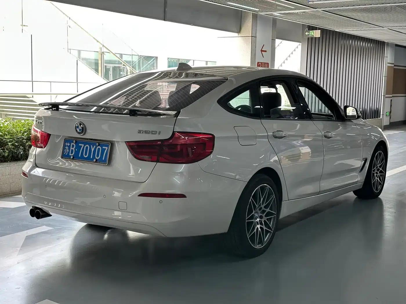 BMW 3 Series GT 2018 320i Fashion Edition — миниатюра 5