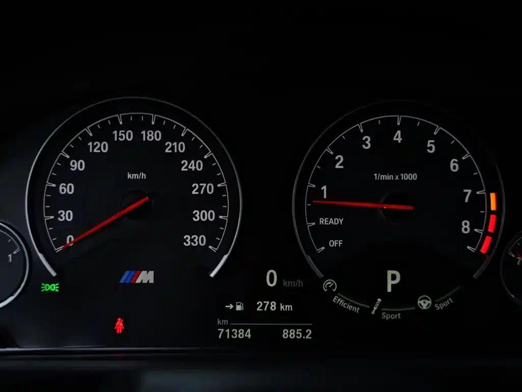 2017 BMW M4 Convertible — миниатюра 11