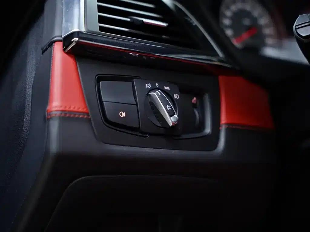 2017 BMW M4 Convertible — миниатюра 30