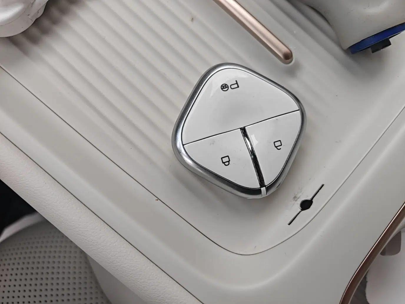 Baojun Yunhai 2024 500km Pure Electric Version — миниатюра 12