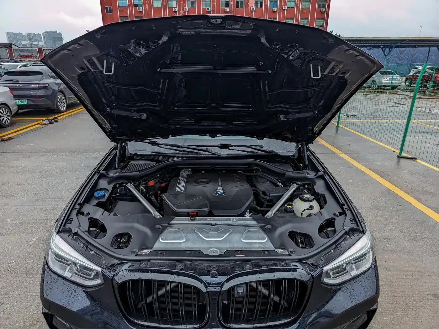 2019 BMW X4 xDrive25i M Sport Package — миниатюра 17