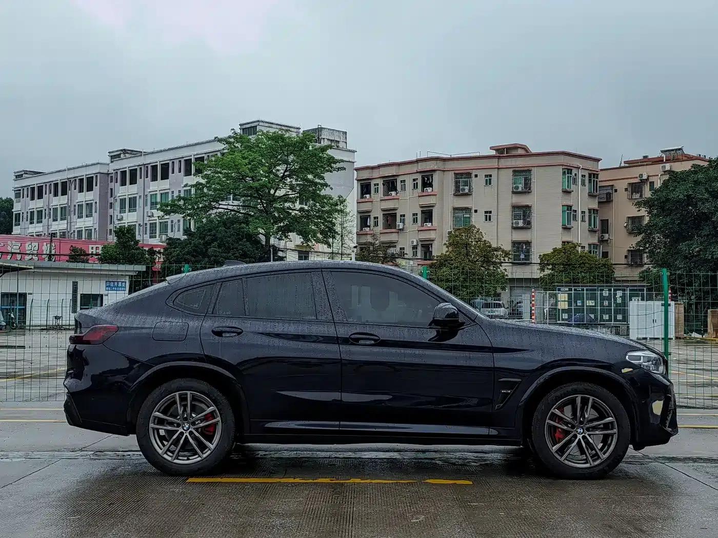 2019 BMW X4 xDrive25i M Sport Package — миниатюра 3