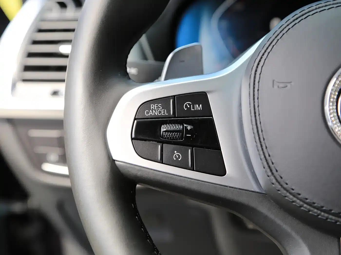 2020 BMW X4 xDrive25i M Sport Package — миниатюра 11