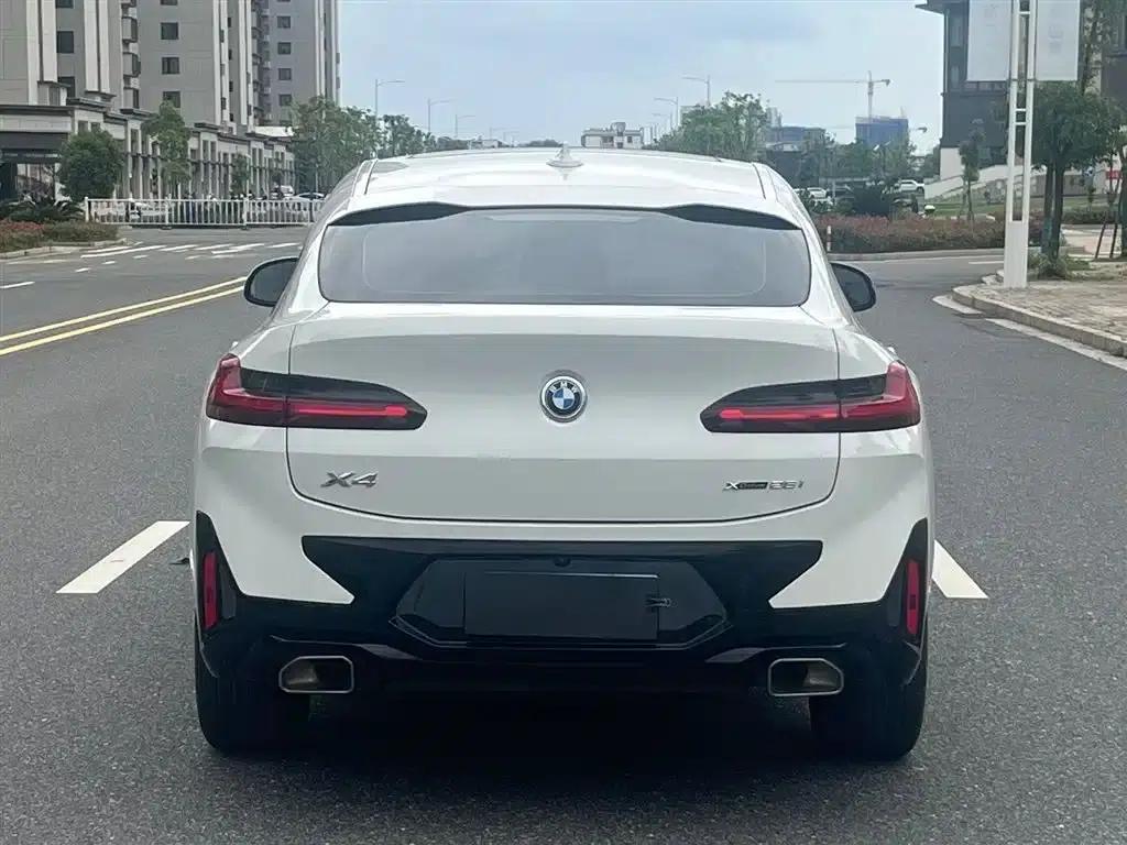2022 BMW X4 xDrive 25i M Sport Package — миниатюра 8