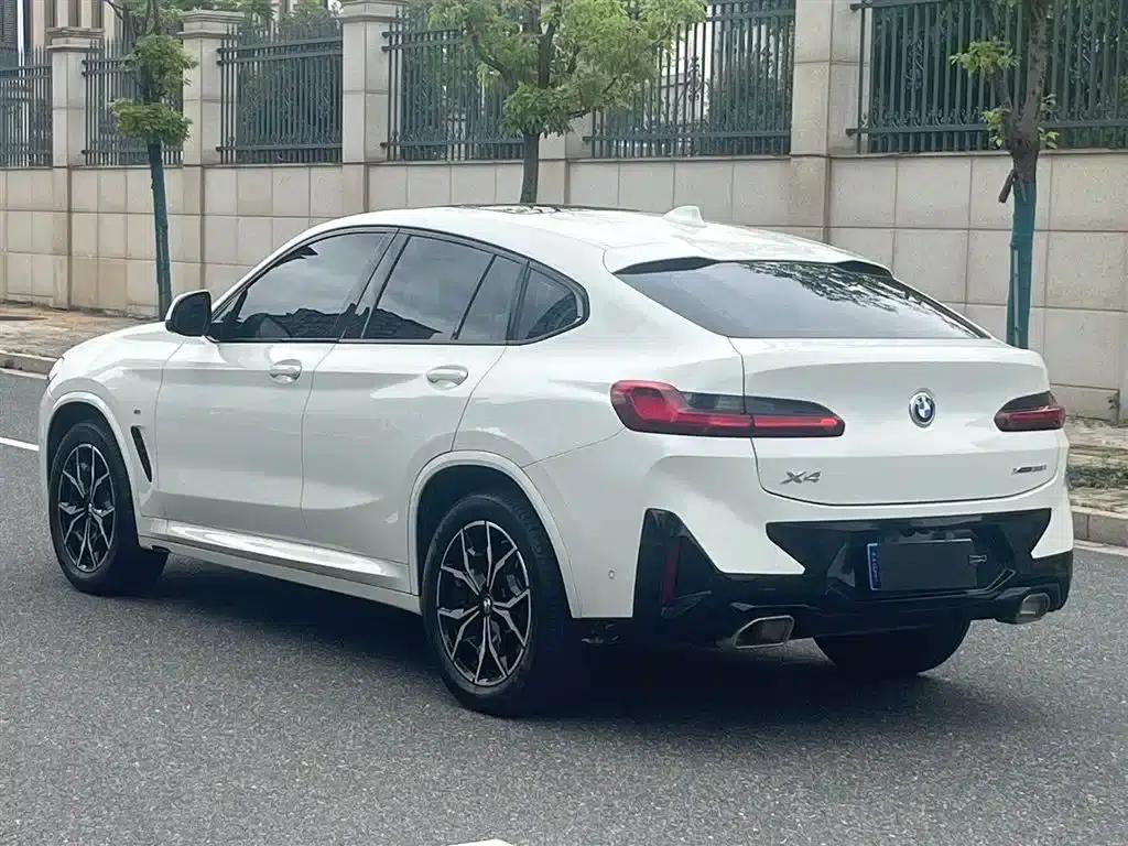 2022 BMW X4 xDrive 25i M Sport Package — миниатюра 9