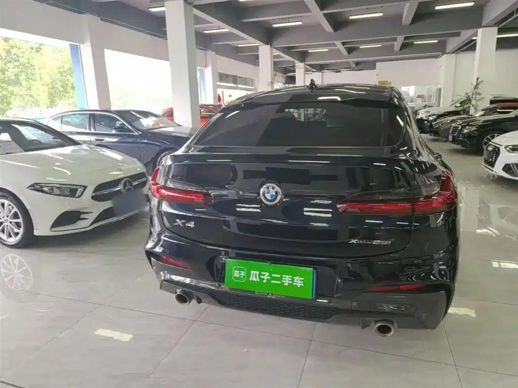 2020 BMW X4 xDrive25i M Sport Package — миниатюра 6