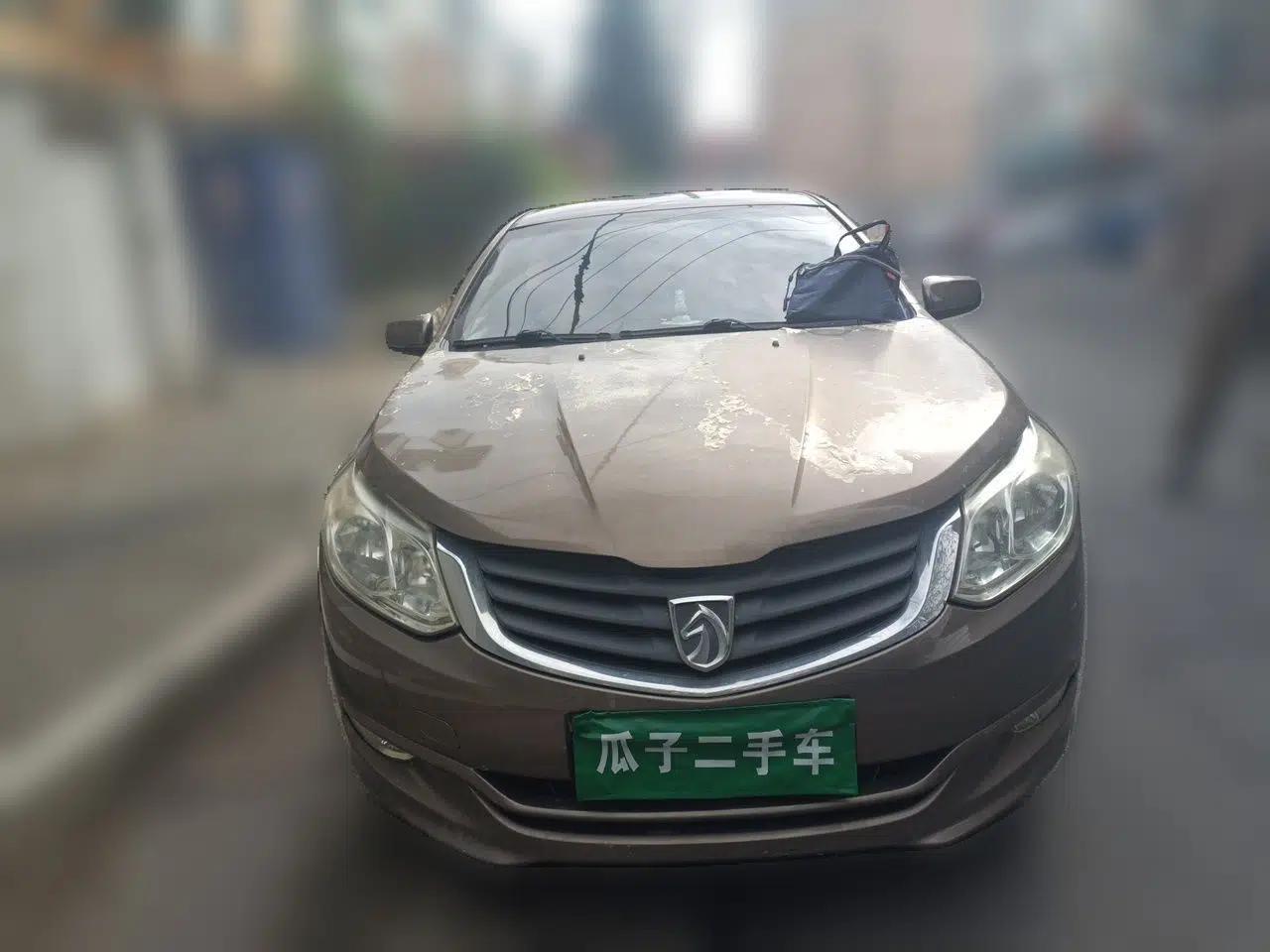 Baojun 630 2011 1.5L manual Comfort trim level — миниатюра 2