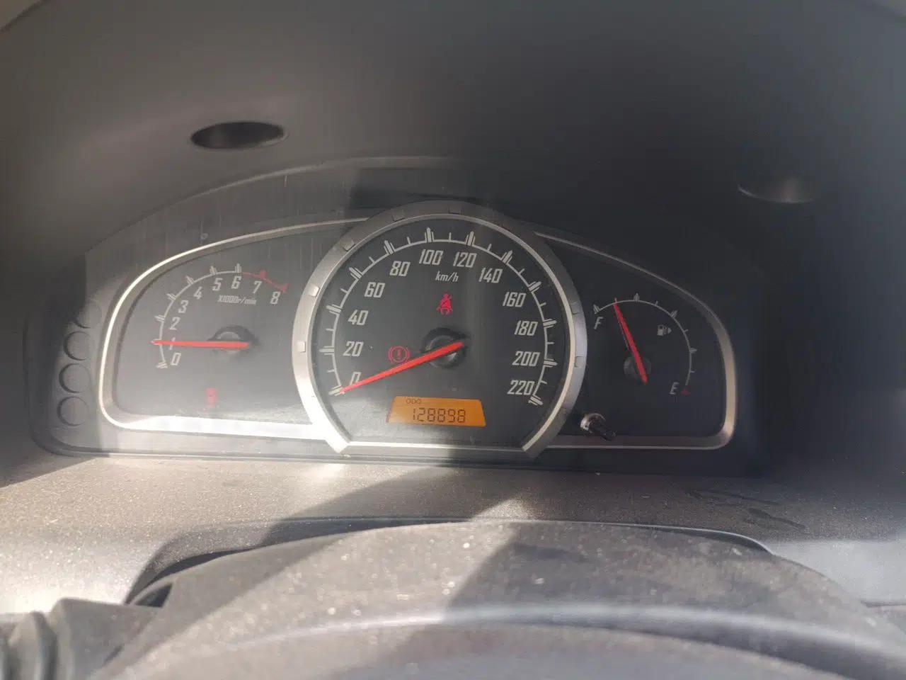 Baojun 630 2011 1.5L manual Comfort trim level — миниатюра 12