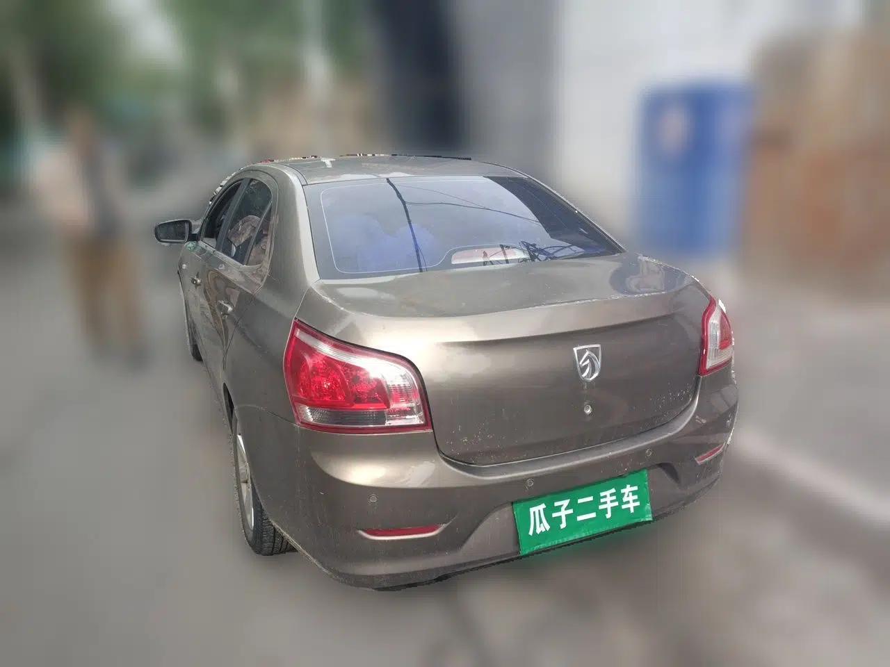 Baojun 630 2011 1.5L manual Comfort trim level — миниатюра 4